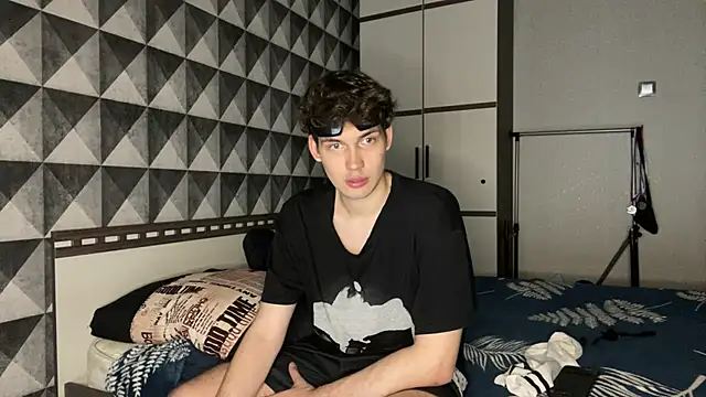 merycouple online show from April 2026 09:19:02 PM