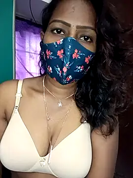 Snapshot of Tamil_kavinila chatting on November 2025 04:16:01 AM Tamil kavinila online show from November 2025 04:16:01 AM