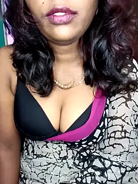 Snapshot of Tamil_kavinila chatting on October 2025 06:10:02 AM Tamil kavinila online show from October 2025 06:10:02 AM
