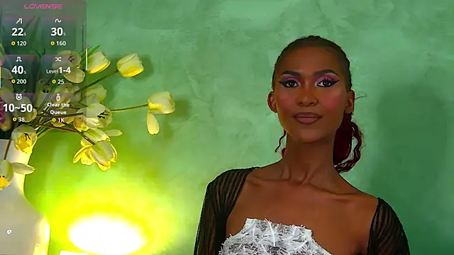 Snapshot of Izzie_Sugar chatting on October 2025 06:34:01 PM Izzie Sugar online show from October 2025 06:34:01 PM