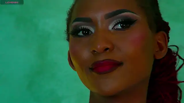 Snapshot of Izzie_Sugar chatting on October 2025 07:04:02 PM Izzie Sugar online show from October 2025 07:04:02 PM