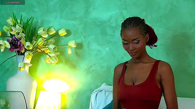 Snapshot of Izzie_Sugar chatting on October 2025 07:15:02 PM Izzie Sugar online show from October 2025 07:15:02 PM