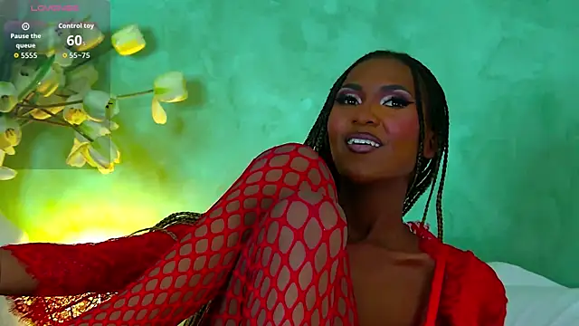 Snapshot of Izzie_Sugar chatting on September 2025 07:24:01 PM Izzie Sugar online show from September 2025 07:24:01 PM