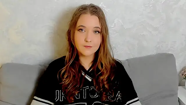 Snapshot of EiraWise chatting on December 2025 02:49:02 PM EiraWise online show from December 2025 02:49:02 PM