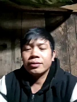 DungLuongg online show from December 2025 02:28:02 PM