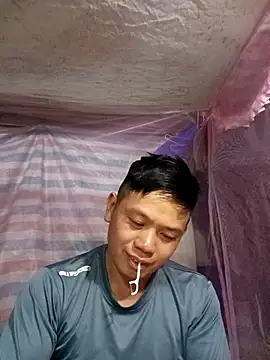 DungLuongg online show from April 2026 02:01:05 PM