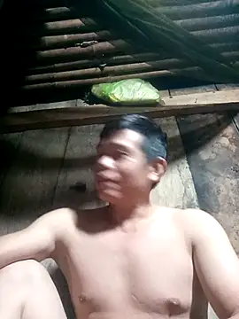 DungLuongg online show from November 2025 01:58:02 PM