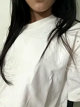 Snapshot of Desi_sara chatting on November 2025 03:32:01 AM Desi sara online show from November 2025 03:32:01 AM