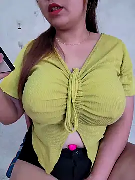 Snapshot of Akira_sera chatting on October 2025 01:28:02 AM Akira sera online show from October 2025 01:28:02 AM