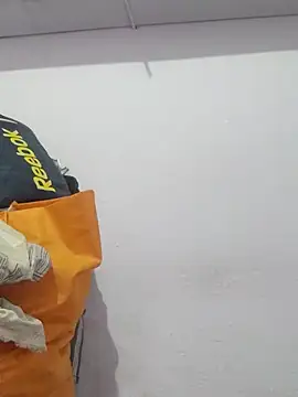 poojam93 online show from October 2025 02:10:01 AM