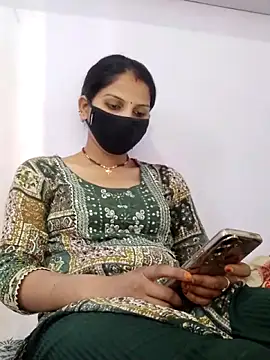 poojam93 online show from November 2025 07:00:02 AM