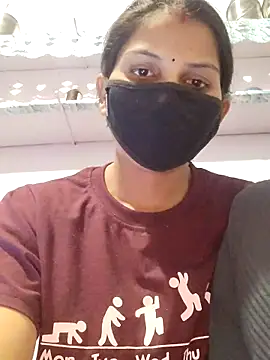 poojam93 online show from November 2025 02:51:02 PM