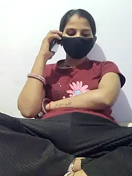 poojam93 online show from October 2025 01:46:02 PM