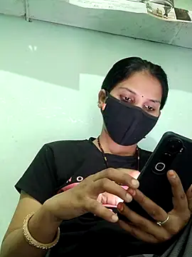 poojam93 online show from September 2025 11:26:01 AM