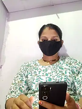 poojam93 online show from October 2025 02:51:02 PM