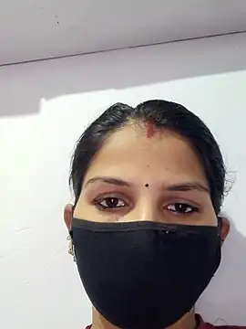 poojam93 online show from October 2025 01:04:02 AM