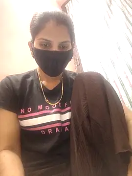 poojam93 online show from May 2026 11:02:01 AM