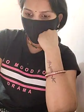 poojam93 online show from February 2026 06:00:02 AM