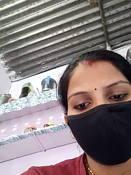 poojam93 online show from November 2025 03:56:01 AM