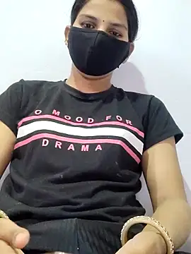 poojam93 online show from September 2025 01:12:01 AM