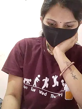 poojam93 online show from February 2026 08:14:01 AM