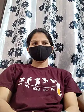 poojam93 online show from April 2026 02:13:01 AM