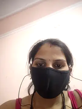 poojam93 online show from May 2026 04:32:01 PM