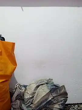 poojam93 online show from October 2025 03:51:02 AM