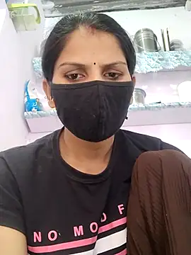 poojam93 online show from November 2025 08:39:02 AM