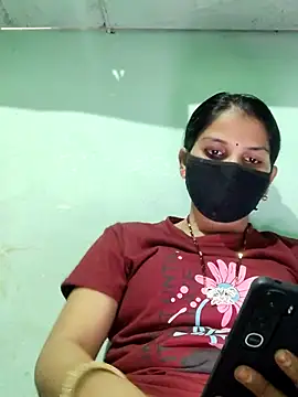 poojam93 online show from September 2025 02:55:01 PM