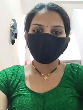 poojam93 online show from December 2025 03:38:02 PM