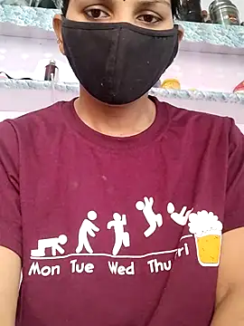 poojam93 online show from November 2025 03:40:02 AM