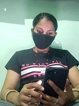 poojam93 online show from September 2025 03:38:02 PM