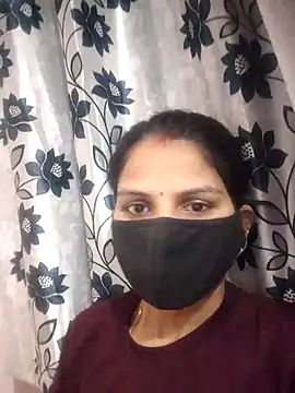 poojam93 online show from May 2026 04:17:02 AM