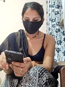 poojam93 online show from December 2025 10:08:02 AM