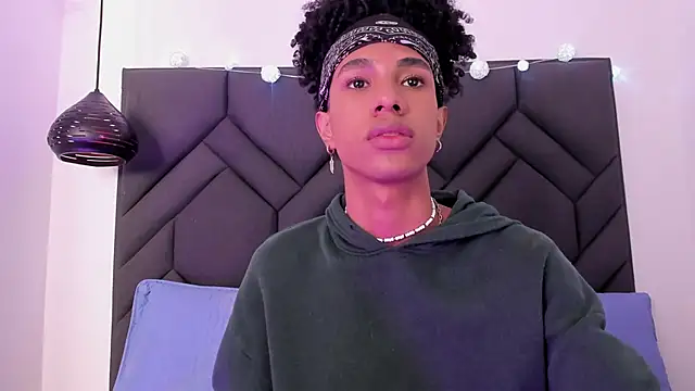 Johan gz  online show from December 2025 05:23:01 PM