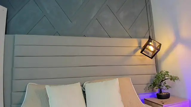 Johan gz  online show from November 2025 07:36:01 PM