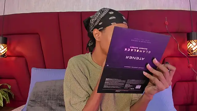 Johan gz  online show from October 2025 12:02:01 PM