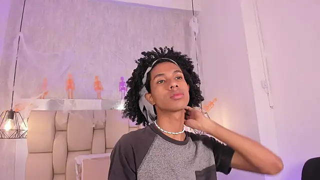 Johan gz  online show from October 2025 11:42:01 AM