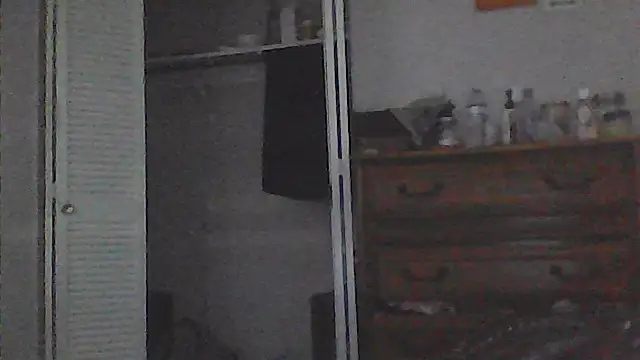 sarahkat86 online show from April 2026 09:37:02 PM