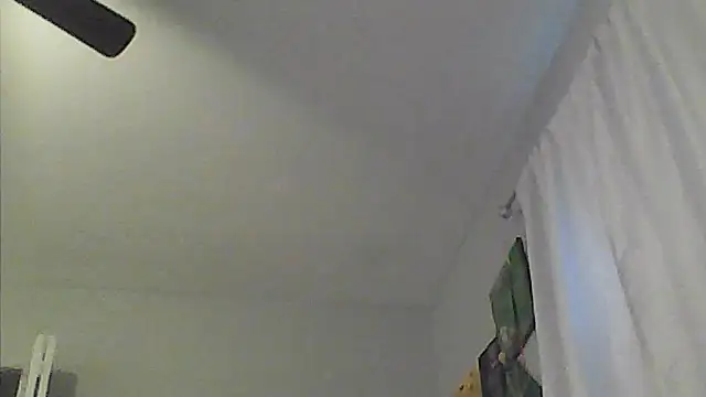 sarahkat86 online show from May 2026 11:59:02 PM