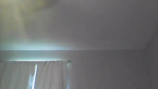 sarahkat86 online show from April 2026 09:40:02 PM