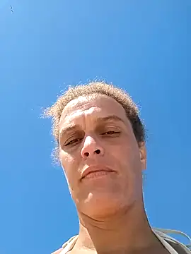 Snapshot of sarahkat86 chatting on November 2025 06:24:02 PM sarahkat86 online show from November 2025 06:24:02 PM