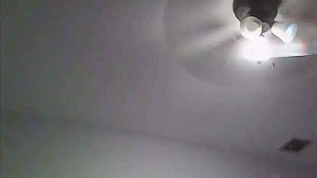 sarahkat86 online show from April 2026 11:06:01 PM