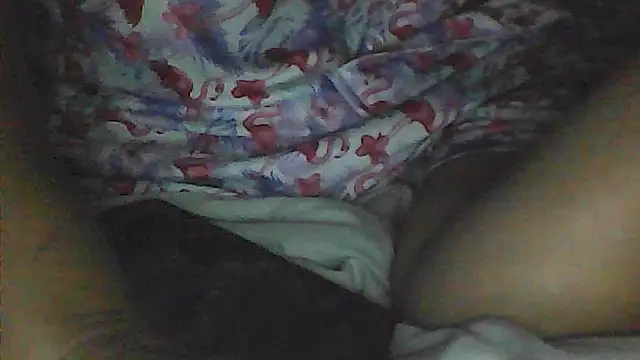 sarahkat86 online show from April 2026 11:28:01 PM