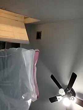 sarahkat86 online show from February 2026 12:32:02 AM