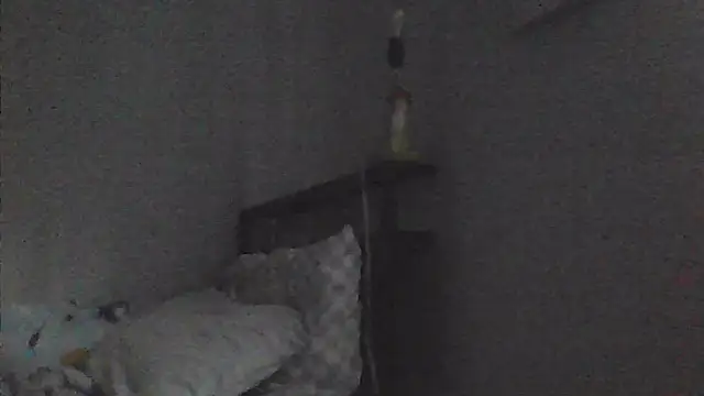 sarahkat86 online show from April 2026 10:38:02 PM