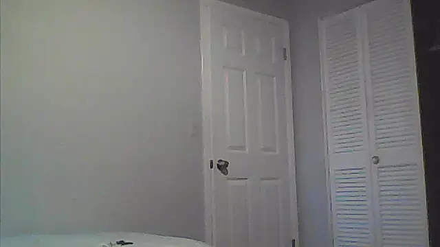 sarahkat86 online show from May 2026 11:02:02 PM