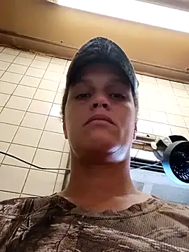 Snapshot of sarahkat86 chatting on December 2025 04:30:01 PM sarahkat86 online show from December 2025 04:30:01 PM