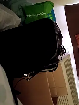 sarahkat86 online show from December 2025 04:00:01 PM